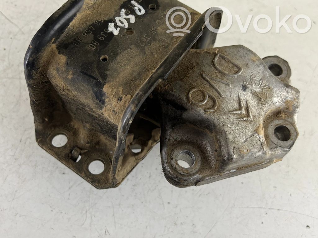 Peugeot 307 Engine mount bracket 