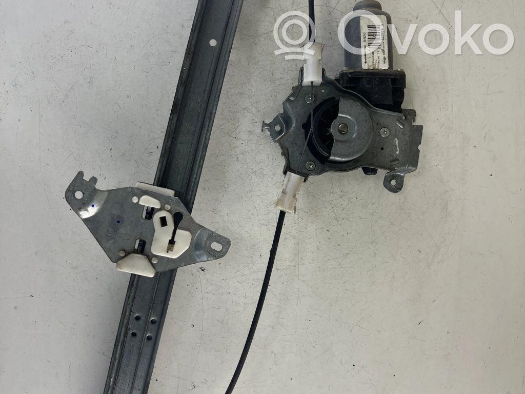 Nissan Navara D40 Regulador de puerta trasera con motor 