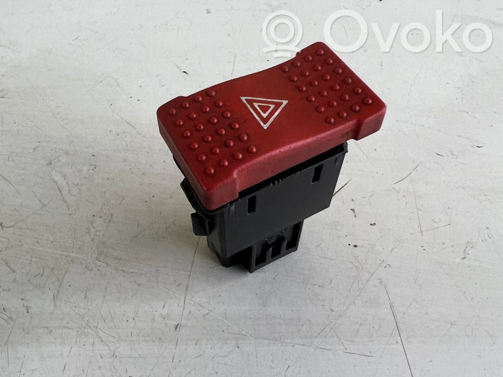 Iveco Daily 4th gen Hazard light switch 