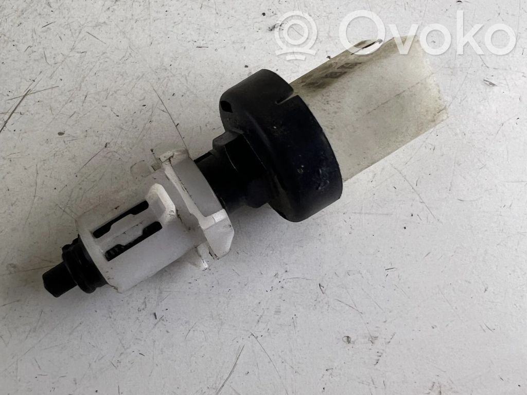 Iveco Daily 4th gen Brake pedal sensor switch 