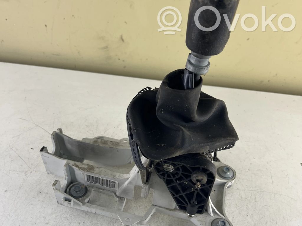 Volvo V50 Gear shifter/selector 