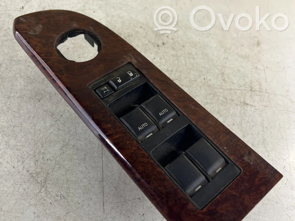 Jeep Grand Cherokee (WK) Electric window control switch 