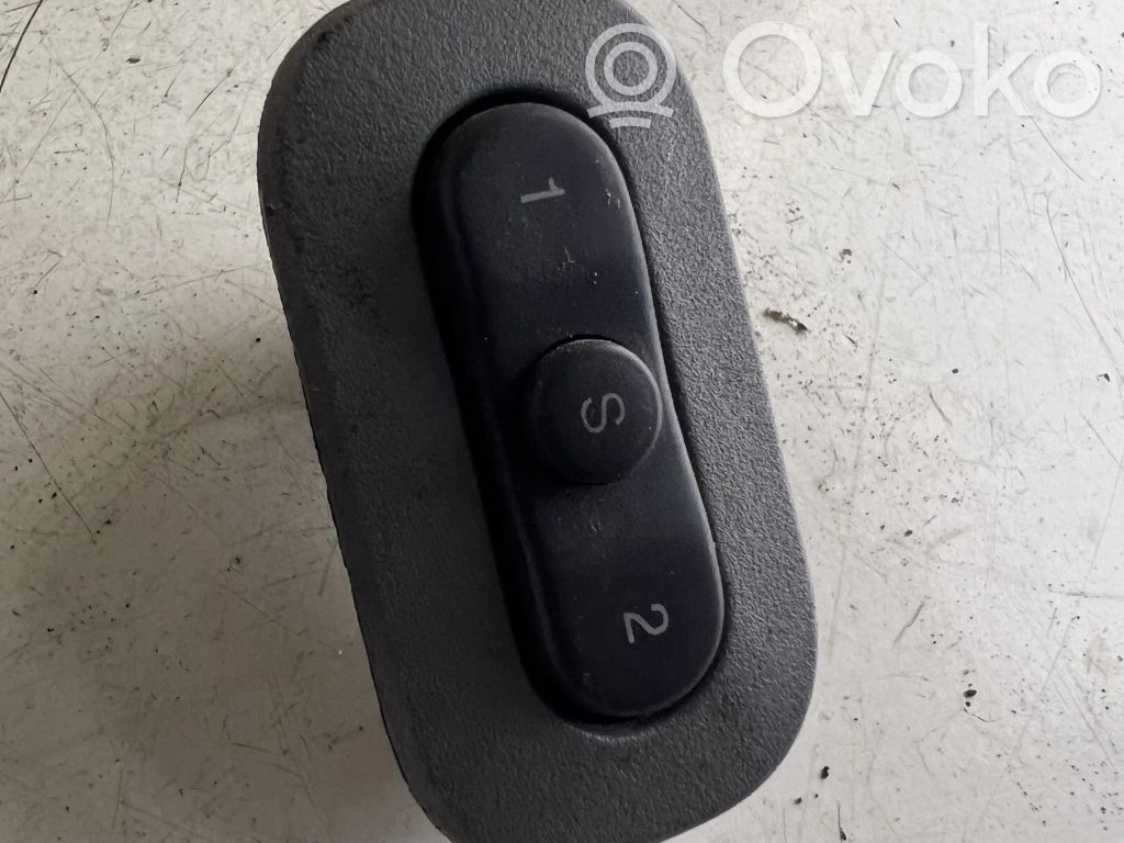 Jeep Grand Cherokee (WK) Seat memory switch 