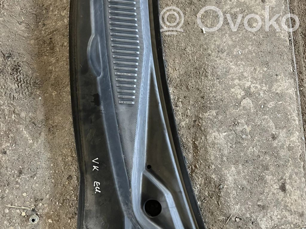 Jeep Grand Cherokee (WK) Apărătoare ștergătoare 