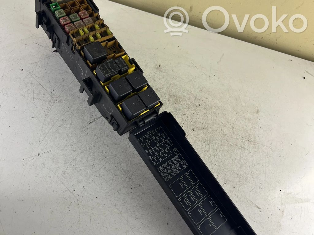 Jeep Grand Cherokee (WK) Fuse module 
