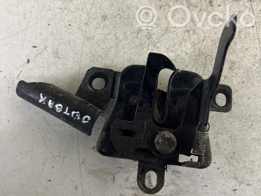 Engine bonnet/hood lock/catch