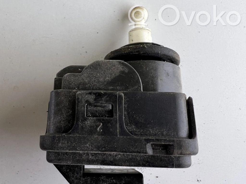 Audi A6 S6 C5 4B Silniczek regulacji świateł 