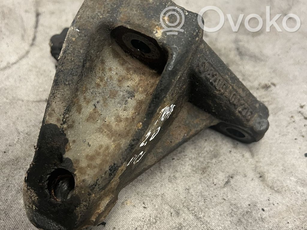 Renault Trafic II (X83) Engine mounting bracket 