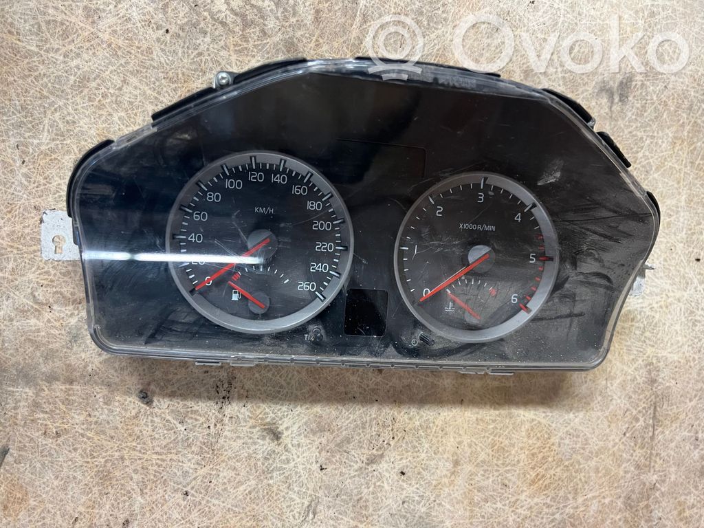 Volvo C30 Speedometer (instrument cluster) 