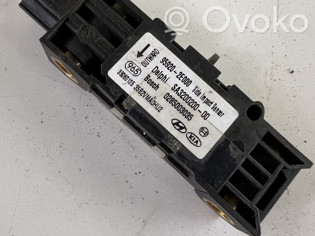 Hyundai Tucson JM Airbagsensor Crashsensor Drucksensor 