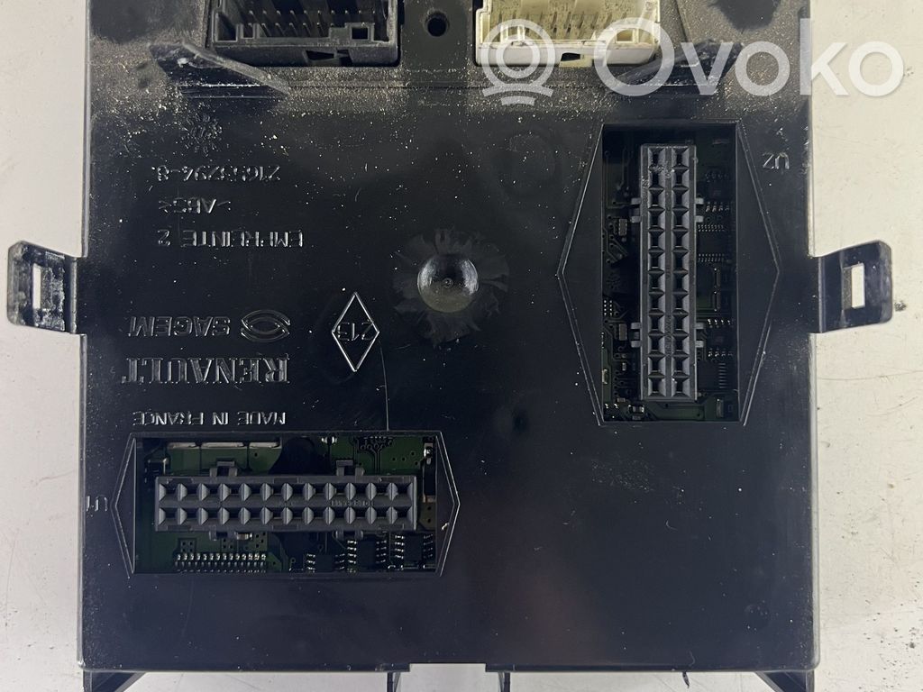 Renault Espace IV Fuse module 