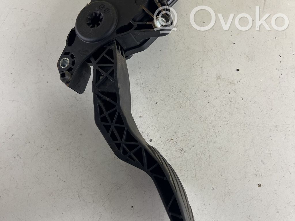 Nissan Qashqai Pedał gazu / przyspieszenia 