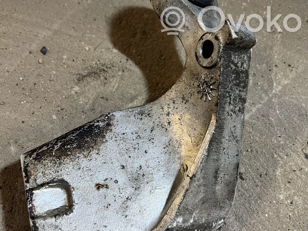Land Rover Freelander Engine mounting bracket 