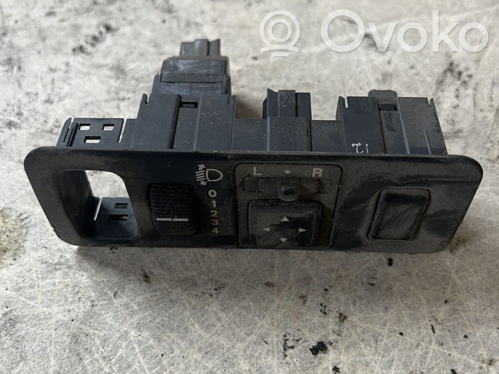 Mitsubishi Space Star A set of switches 