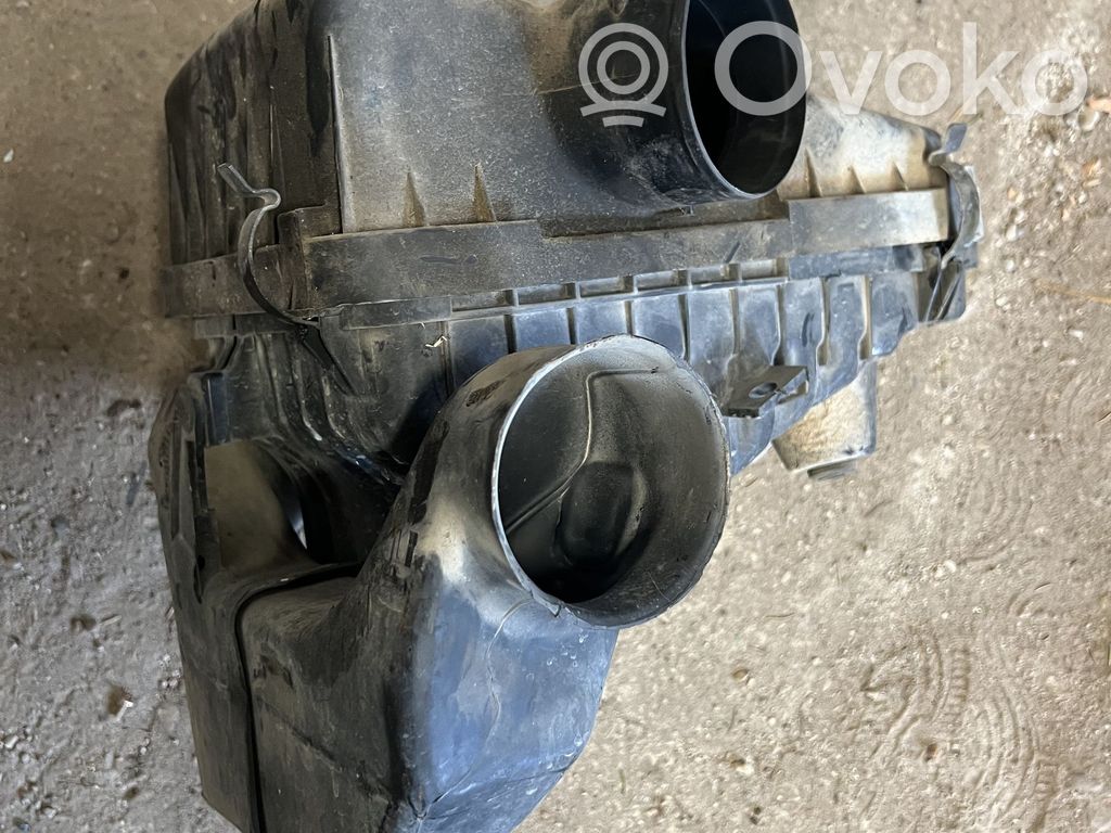 Opel Frontera B Air filter box 