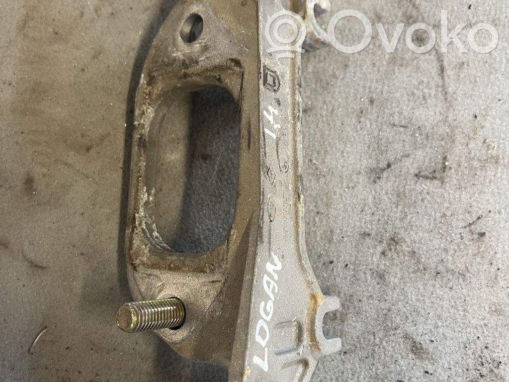 Dacia Logan I Engine mounting bracket 