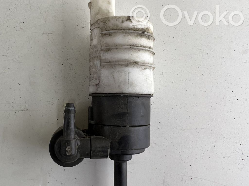 Renault Kangoo I Windscreen/windshield washer pump 