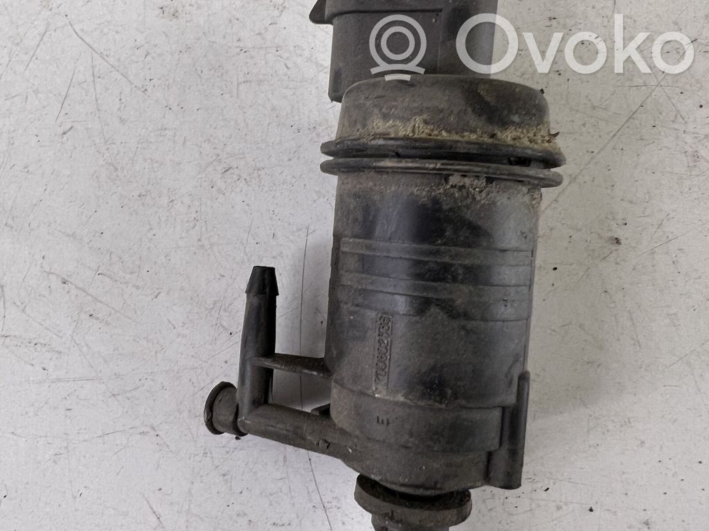 Renault Master II Windscreen/windshield washer pump 