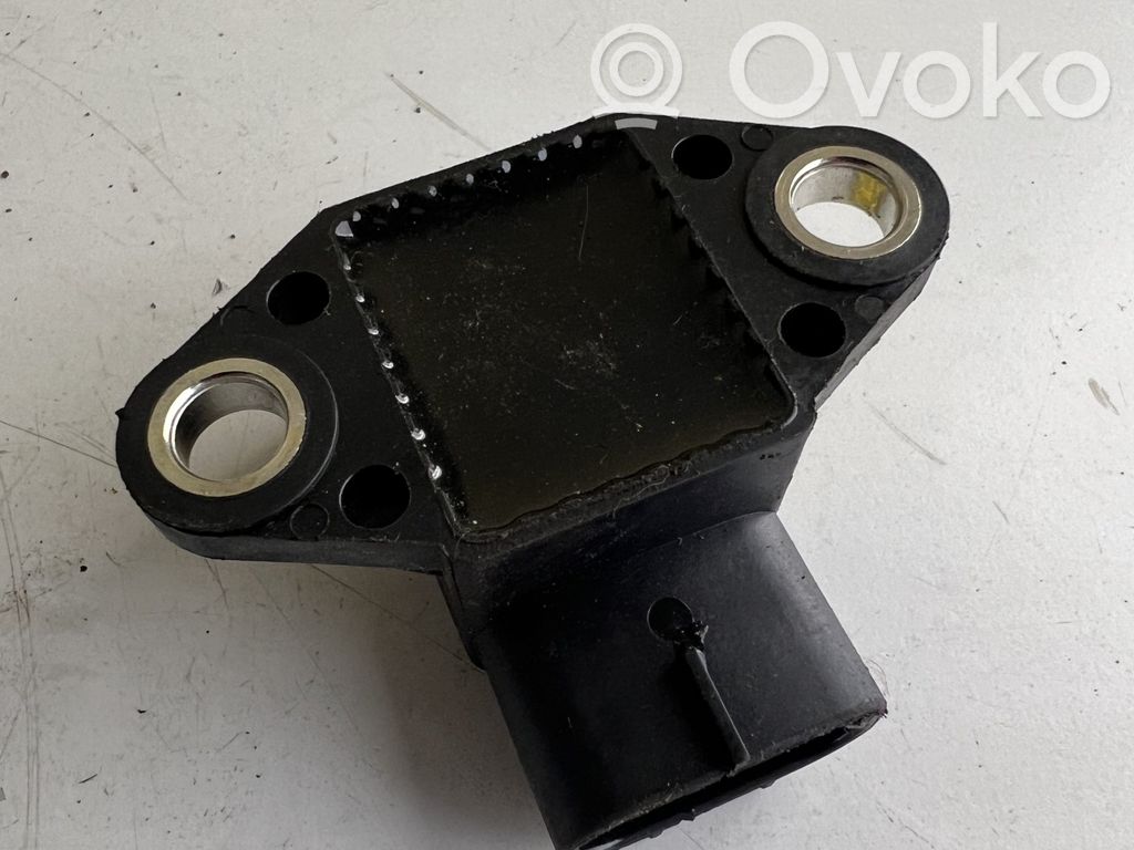 Toyota RAV 4 (XA20) Czujnik uderzenia Airbag 