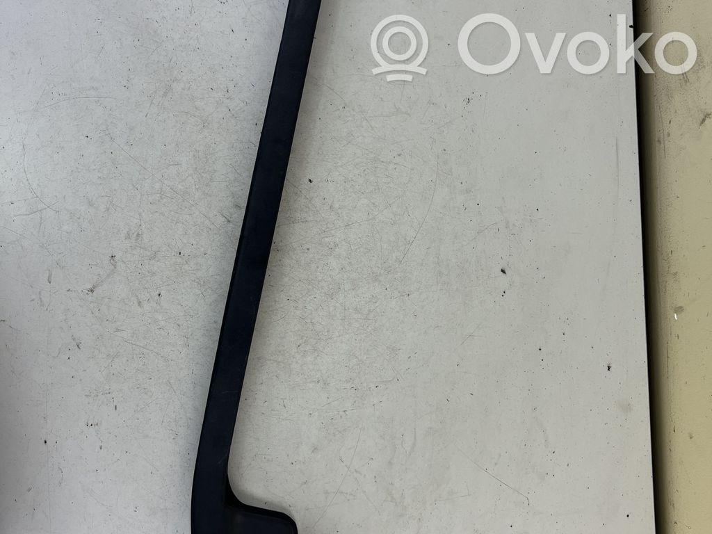 Dodge Nitro Windshield trim 