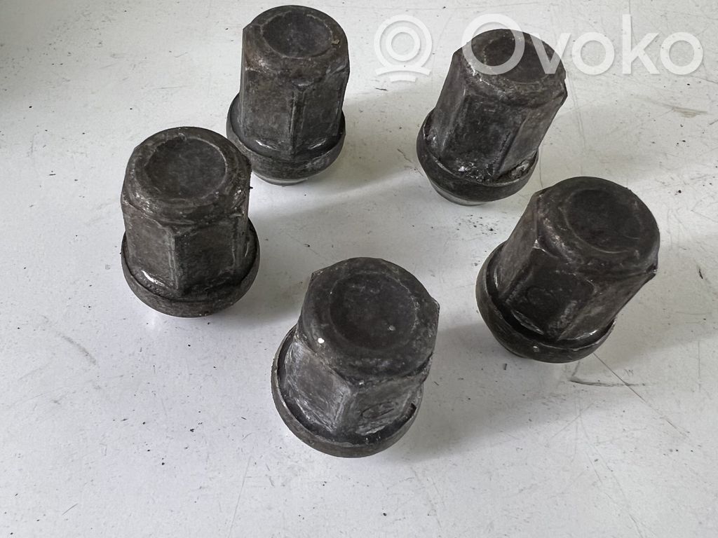 Tuercas/tornillos