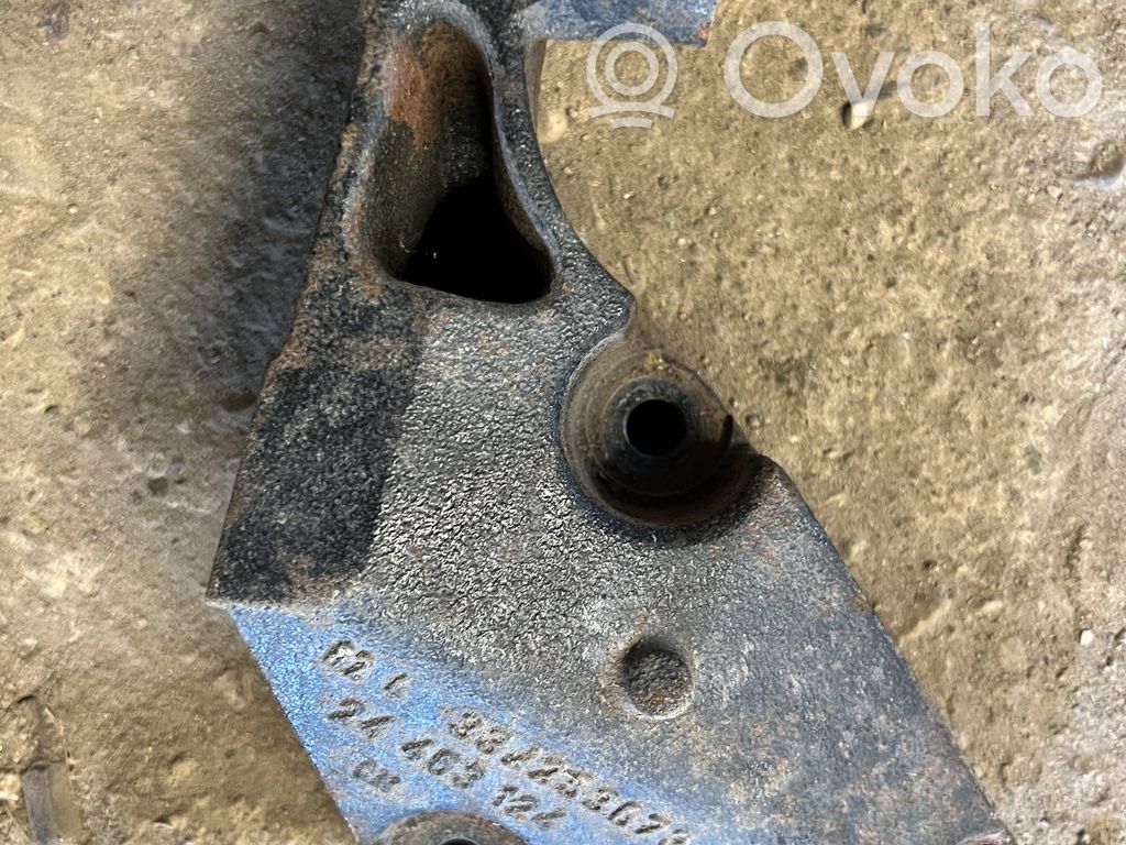 Opel Meriva A Engine mounting bracket 
