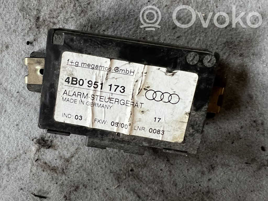 Audi A4 S4 B6 8E 8H Alarm control unit/module 