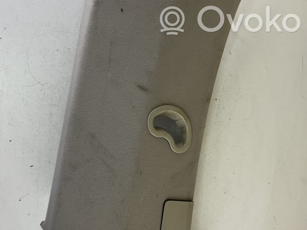 Osłona środkowa słupka / C   631240031,631240021