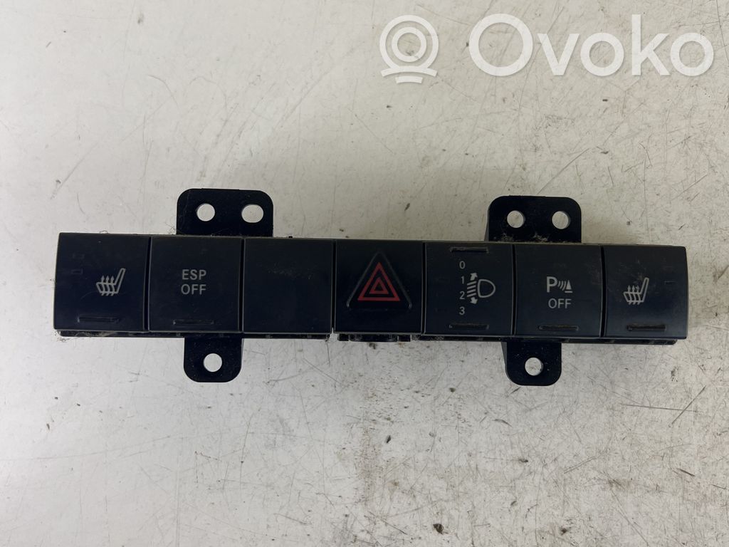 Dodge Nitro A set of switches 