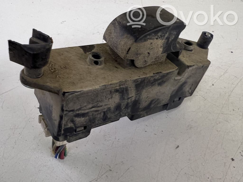 Mitsubishi L200 Electric window control switch 