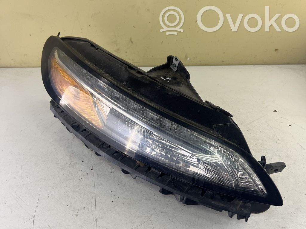 Scheinwerfer   130732948901,10EEG130772