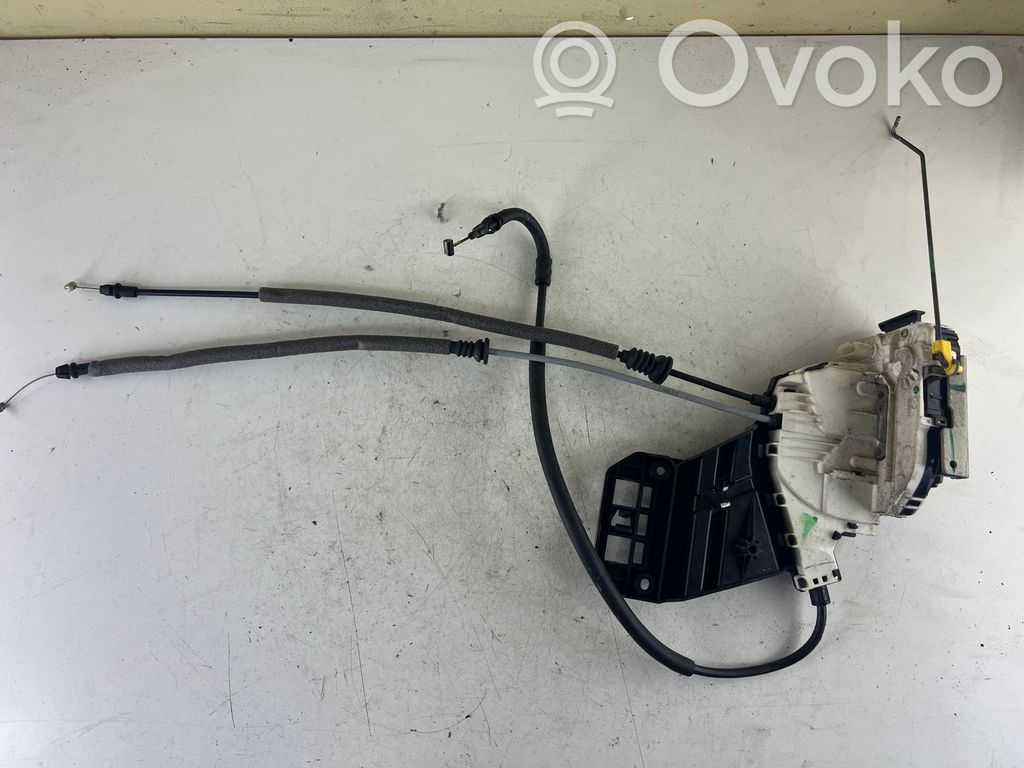 Jeep Cherokee Front door lock 