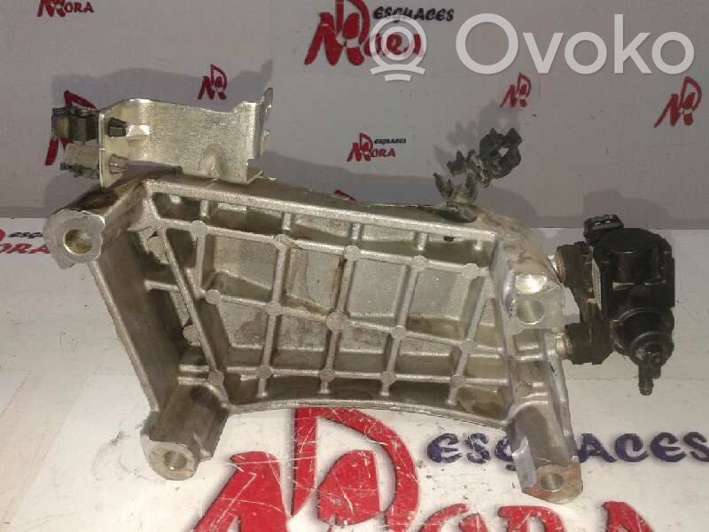 Fiat 500X Engine mount bracket 