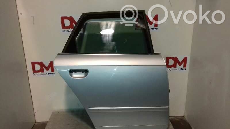 Puerta trasera   3R0833052