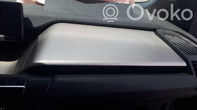 BMW i3 Glove box 