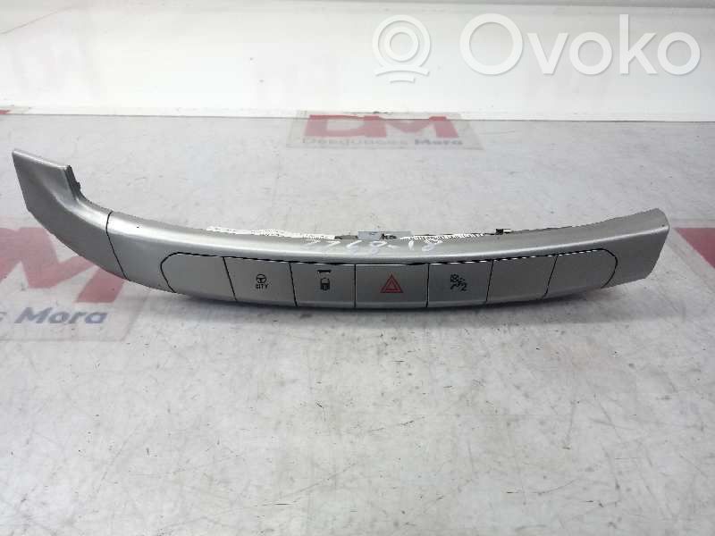 Fiat Tipo Hazard light switch 