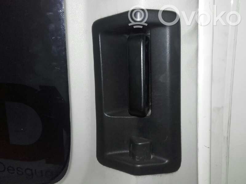 Manecilla interna puerta trasera