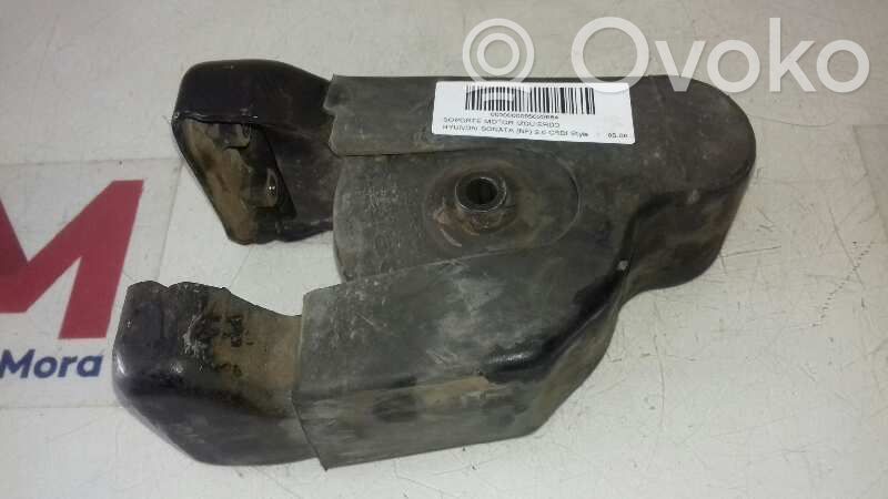 Hyundai Sonata Engine mount bracket 
