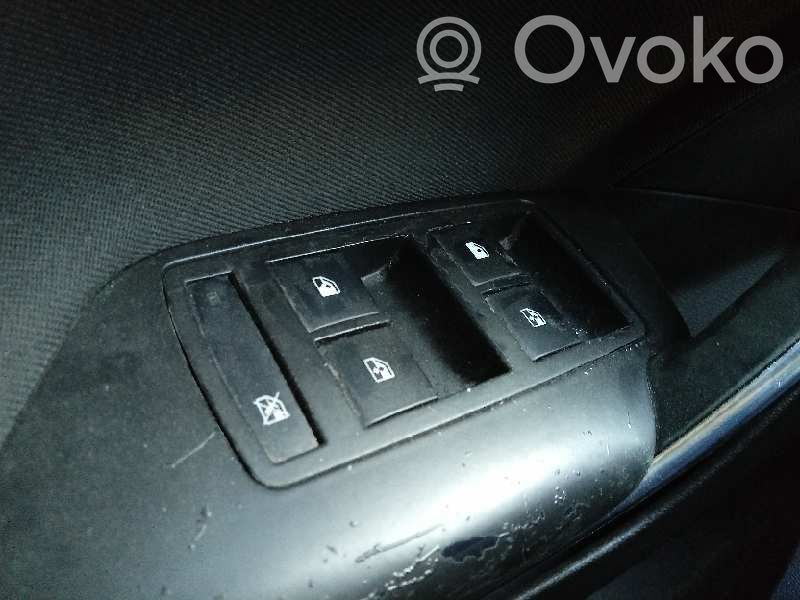 Comutator comandă geamuri electrice   13305011