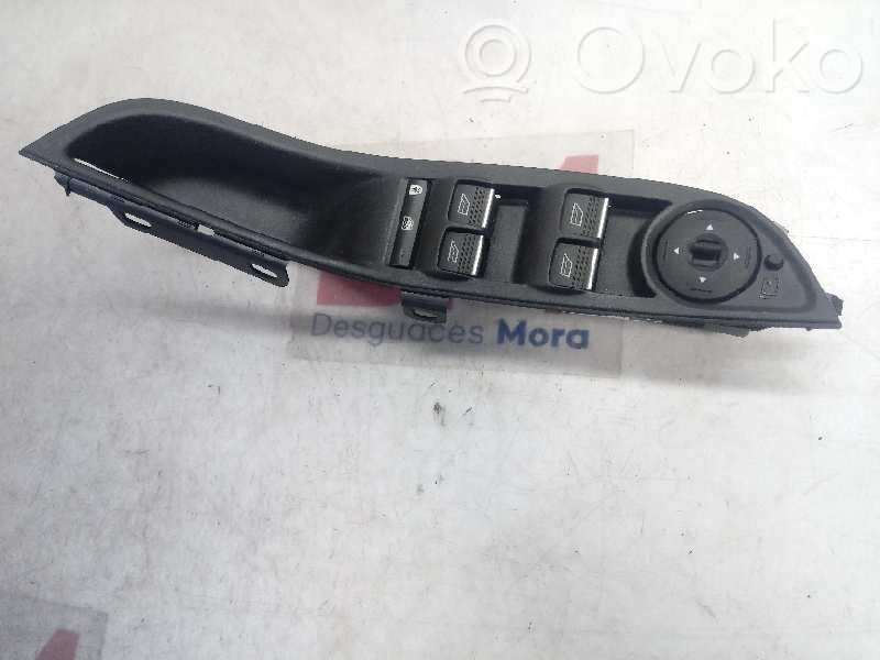 Ford Focus Interruptor del elevalunas eléctrico 