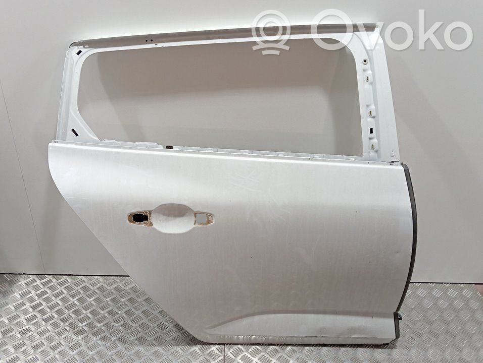 Puerta trasera   821006310R