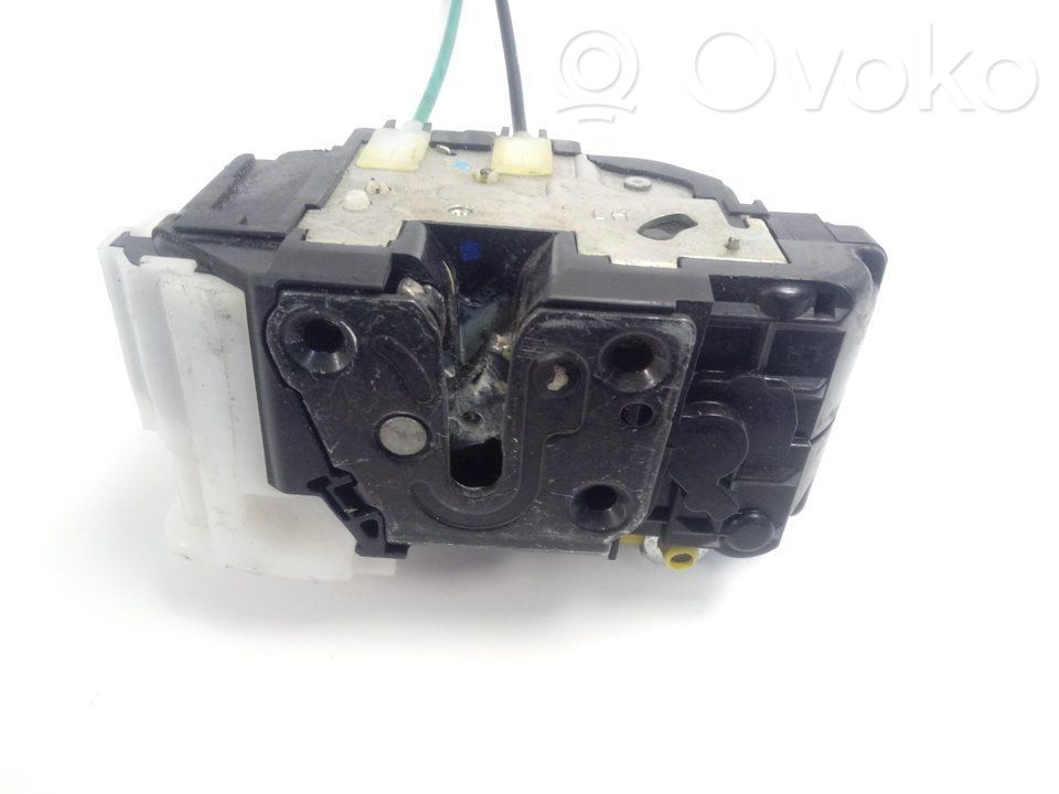 Front door lock   A045035
