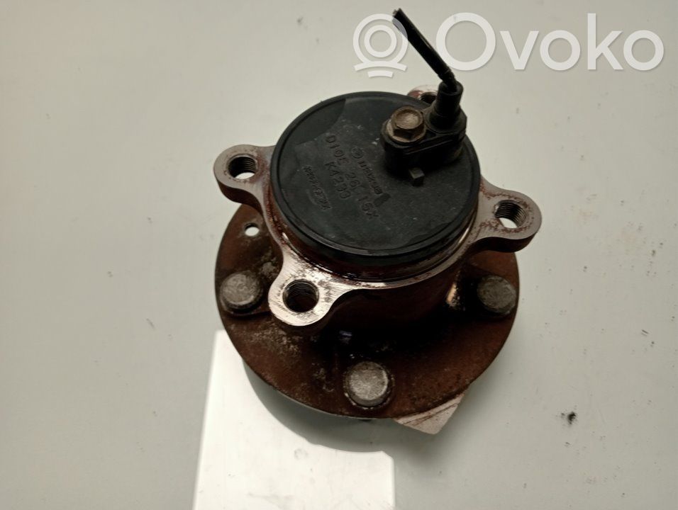Front wheel hub spindle knuckle