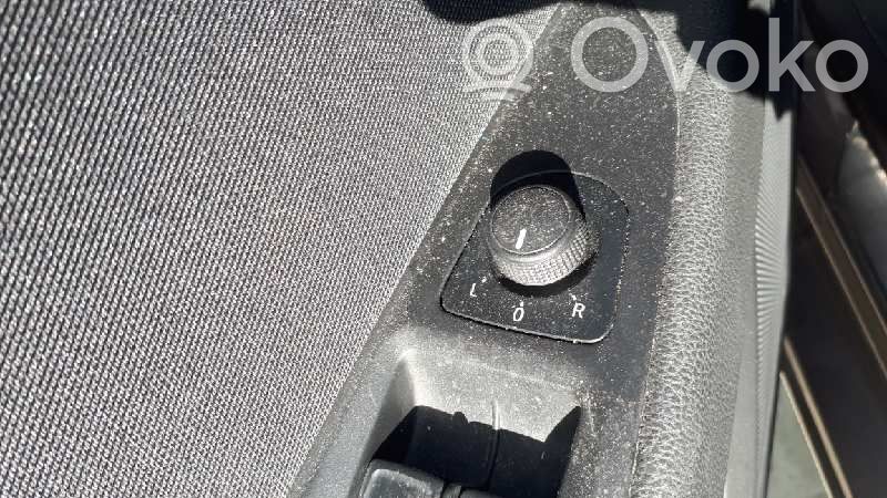Seat Leon (5F) Wing mirror switch 