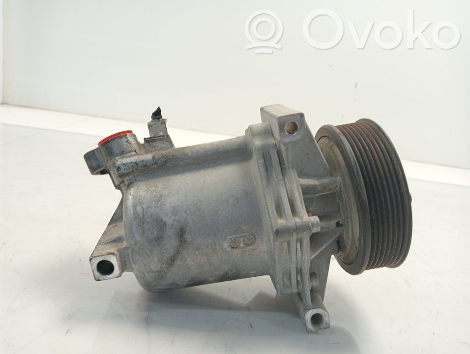 Ilmastointilaitteen kompressorin pumppu (A/C)   926008367R