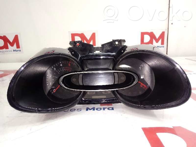 Renault Clio IV Speedometer (instrument cluster) 