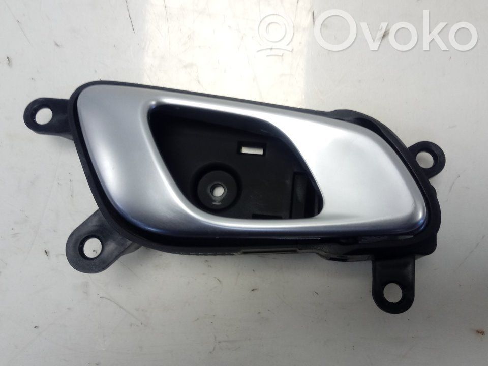 KIA Xceed Mâner interior ușă spate 