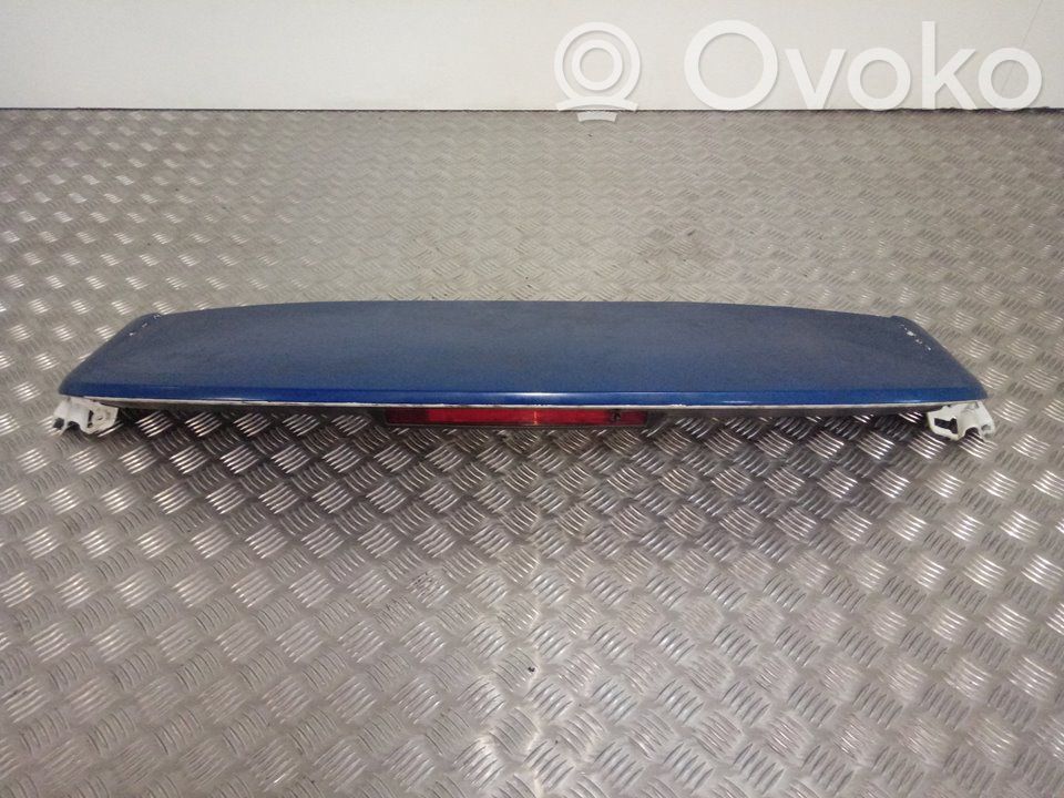 Tailgate/trunk spoiler