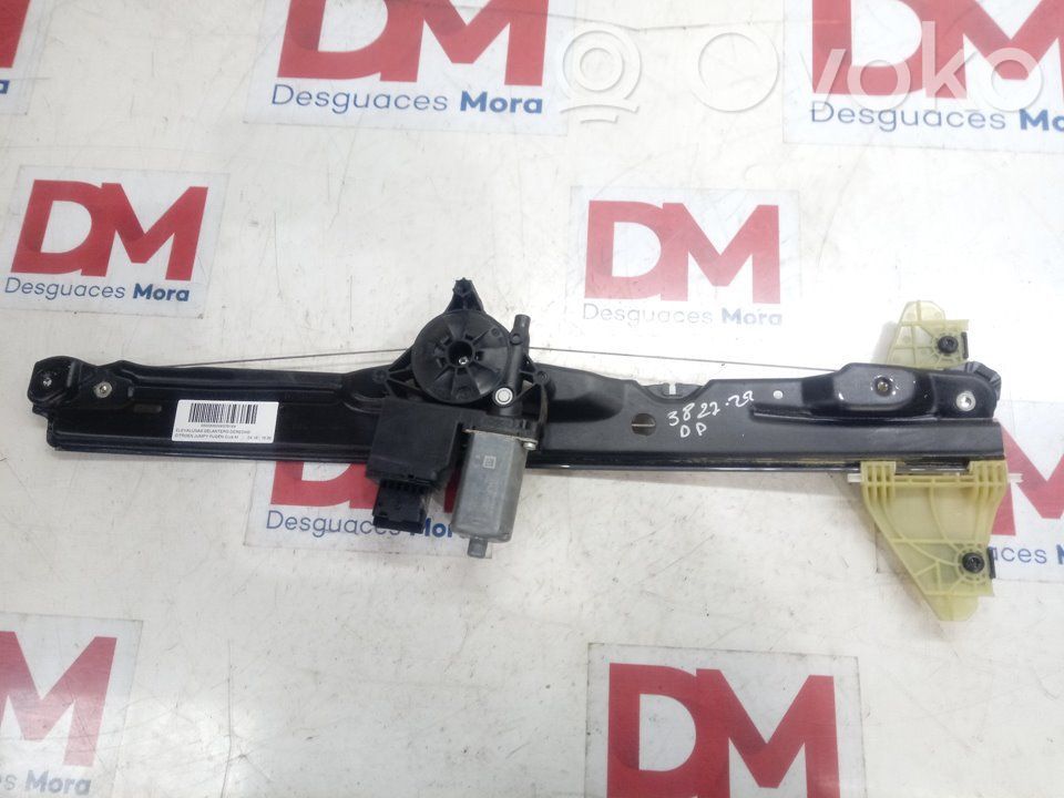 Front door electric window regulator   9809327780