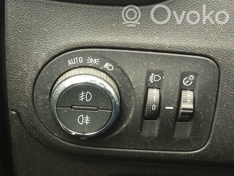 Opel Crossland X Interruptor de control del panel de luces 